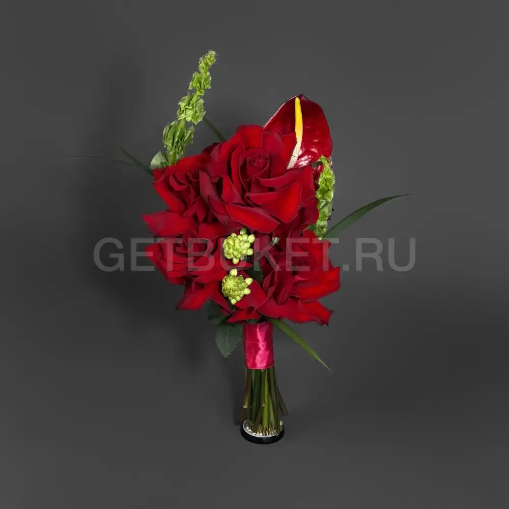 228822 Букет невесты из роз, берграсса и антуриума