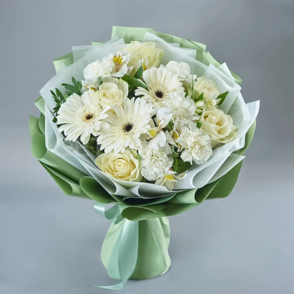 214886 Букет белых гербер и роз с альстромерией